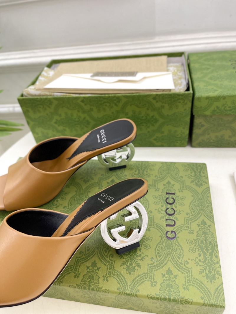 Gucci Flat Shoes